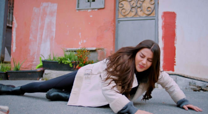 Miłość i nadzieja, odcinek 334. Zeynep