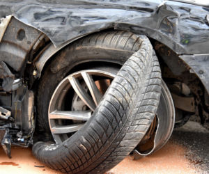 Emeryt rozbił luksusowe BMW za setki tysięcy zł!