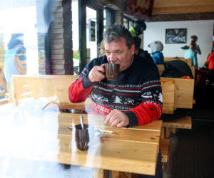 Michał Wójcik z PiS szaleje na nartach