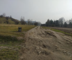 Koniec z rozjeżdżaniem Parku im. Cichociemnych Spadochroniarzy AK
