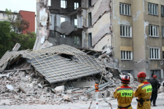 Warszawa. Zawaliła się kamienica na Pradze