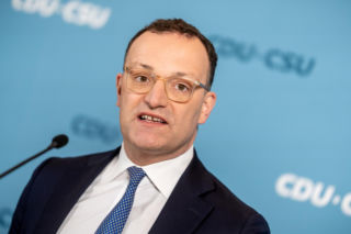 Został ojcem i stracił stanowisko. Skandal wokół lidera CDU 