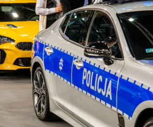 Kia Stinger GT, oznakowany radiowóz