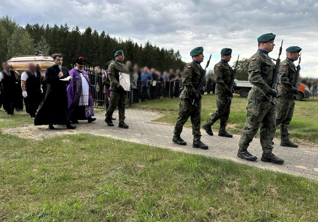 Ojciec i 2-letni synek spoczęli w jednej trumnie
