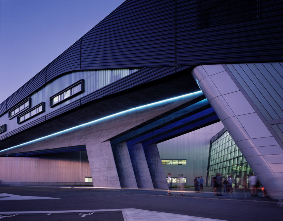 Zaha Hadid pierwszą kobietą nagrodzoną RIBA Royal Gold Medal
