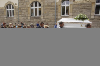 TYSIĄC ŁEZ NA POGRZEBIE KAMILKI.