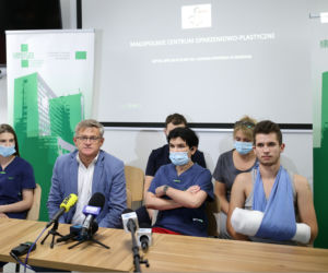 Dr hab. n. med. Anna Chrapusta przyszła Maksowi odciętą dłoń
