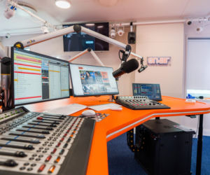 Radio ESKA otwiera nowe, multimedialne studio w blasku gwiazd!