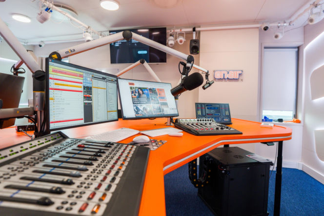 Radio ESKA otwiera nowe, multimedialne studio w blasku gwiazd!