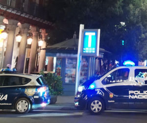 Zgwałcili 66-latkę na oczach męża. Podejrzany o brutalny atak w Madrycie na wolności