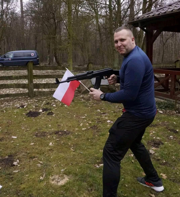 Kijem zrzucał maseczki