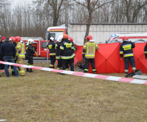 Śmiertelny wypadek na dk 74. Nie żyje kobieta