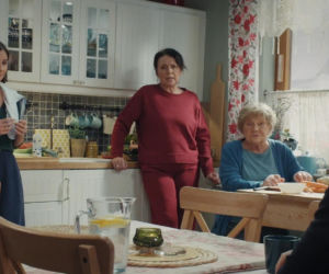 M jak miłość odc. 1927. Paweł (Rafał Mroczek), Agnes (Amanda Mincewicz), Marysia (Małgorzata Pieńkowska), Barbara (Teresa Lipowska)