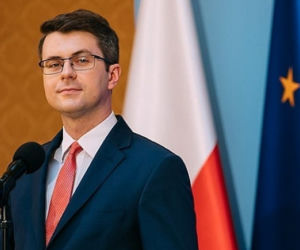 Rzecznik rządu podał, co z zakazem przemieszczania się. Kiedy i na jakich warunkach będzie to możliwe?