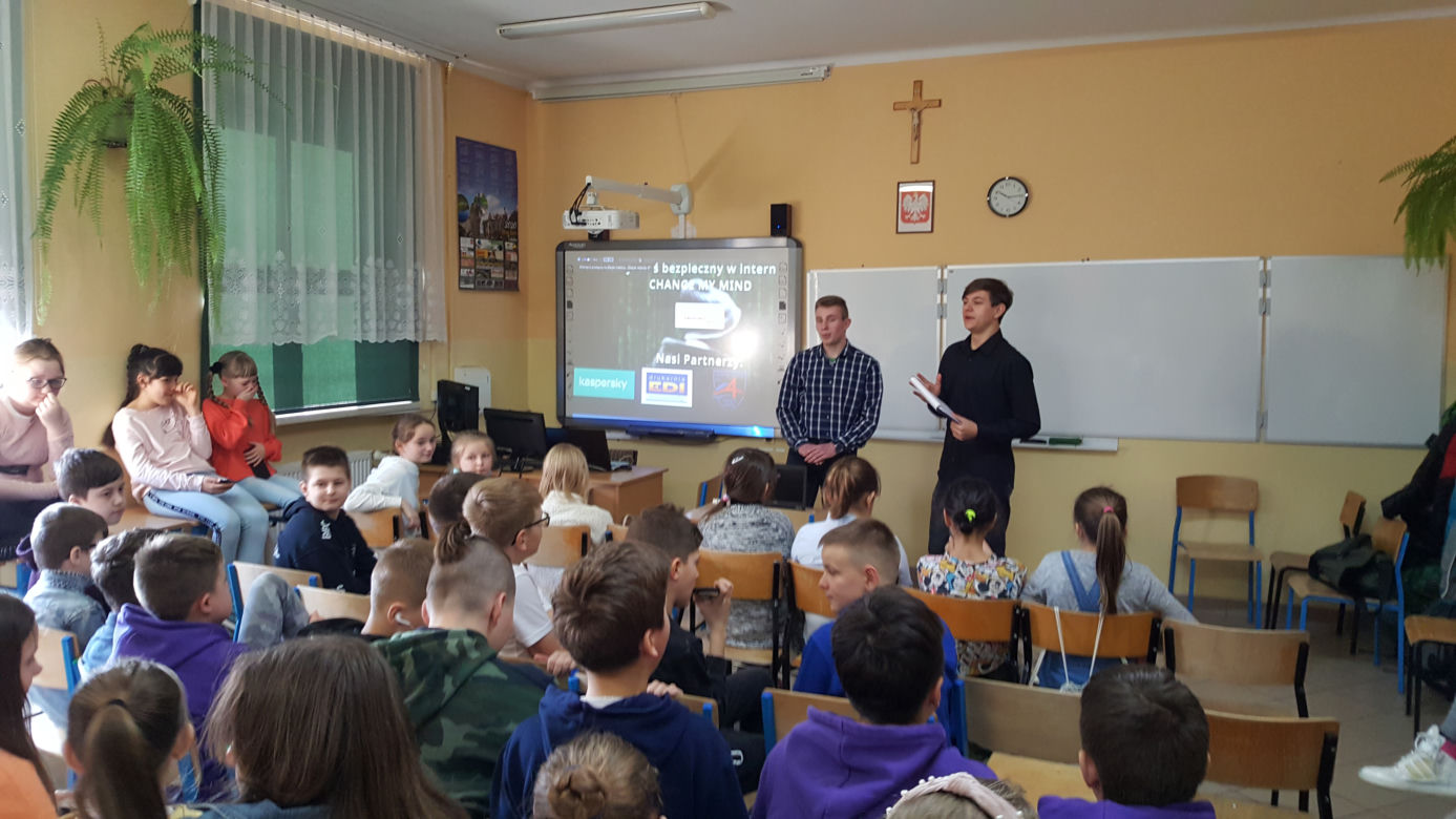 Nowy Sącz: Nauczyli młodszych kolegów jak dbać o bezpieczeństwo w sieci 