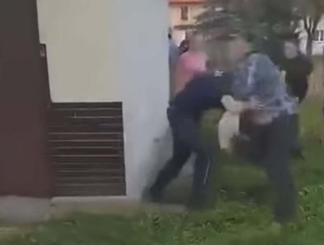 Pobili policjantów w Pastuchowie