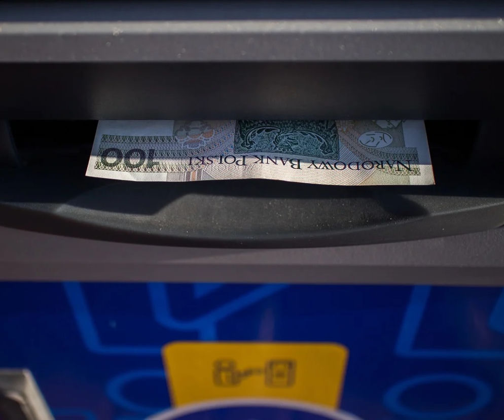 Zambrów. Uwierzyła, że policjanci znakują banknoty przed kradzieżą. Straciła 62 tys. zł