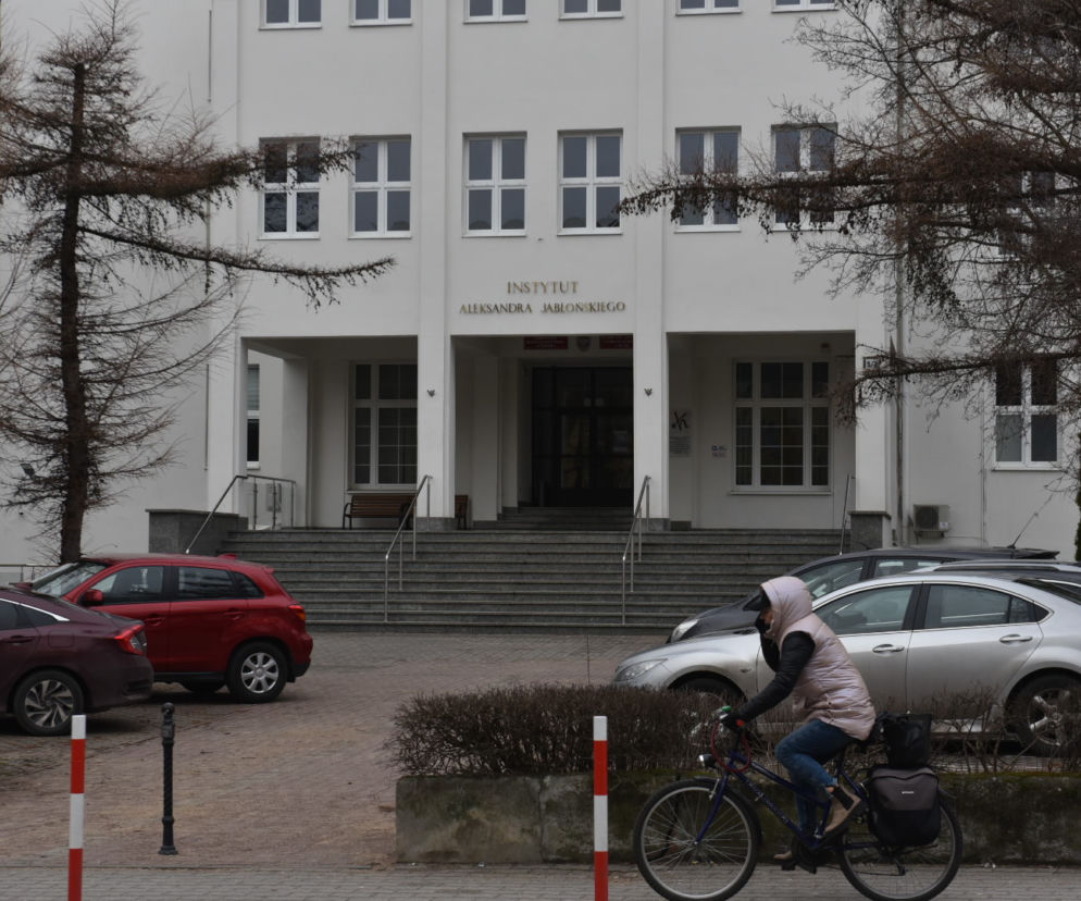 Afera na UMK w Toruniu. Profesor z Wydziału Fizyki, Astronomii i Informatyki Stosowanej podsłuchiwał studentów?
