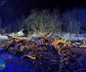 Śmiertelny wypadek Trzebczu Szlacheckim. Nie żyje 37-letni kierowca, który nie miał prawa jazdy