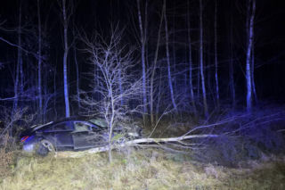 Młody kierowca mercedesa spowodował wypadek. Dwie osoby w szpitalu!