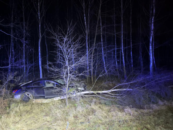Młody kierowca mercedesa spowodował wypadek. Dwie osoby w szpitalu!