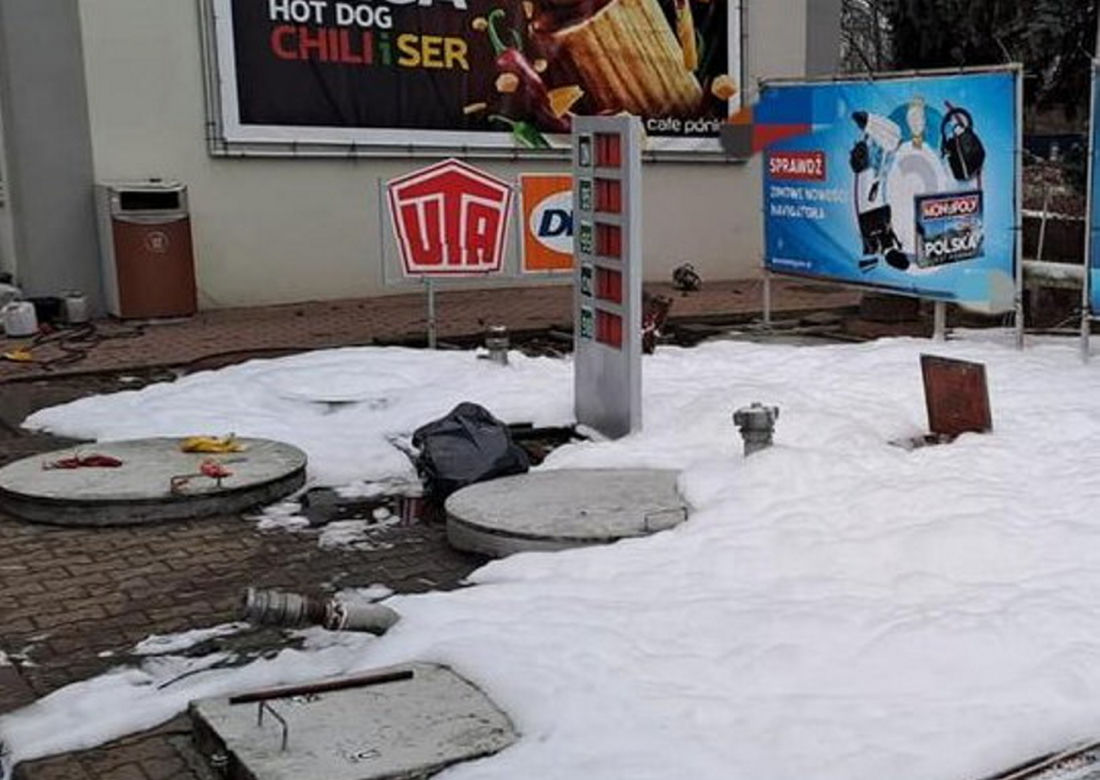 W czasie czyszczenia zbiornika doszło do wybuchu na stacji benzynowej. Zginą mieszkaniec Miasteczka Śląskiego