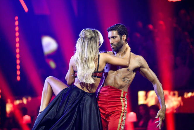 Gamou Fall i przepiekne tancerki w TzG