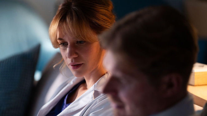 Na dobre i na złe odc. 979. Gloria (Aleksandra Grabowska), Maks Beger (Tomasz Ciachorowski)