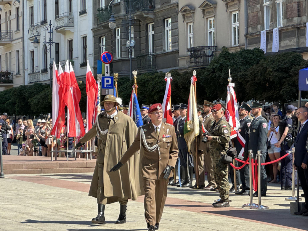 Święto Wojska Polskiego 2023 w Krakowie. Uroczystości na placu Jana Matejki