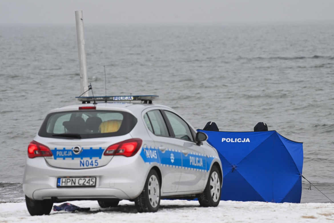 Na plaży w Gdyni znaleziono zwłoki kobiety