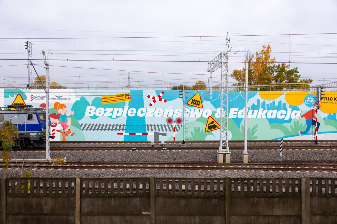 300-metrowy mural przy stacji Warszawa Zachodnia