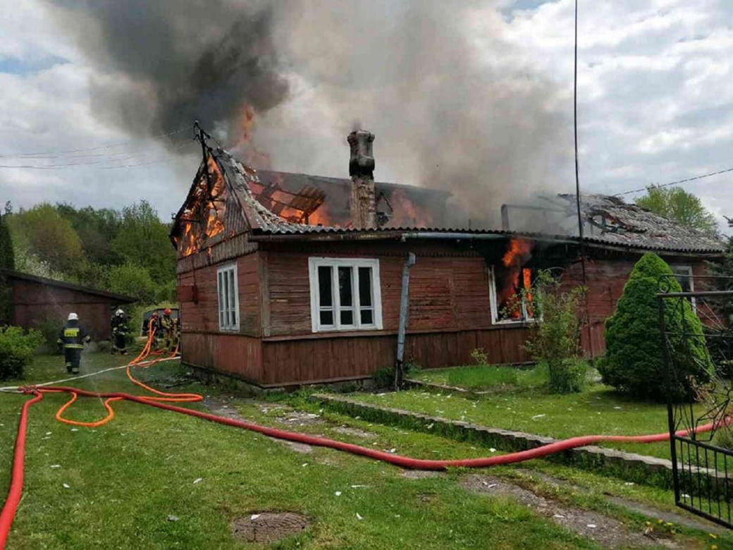 Pani Celina spaliła się po śniadaniu. Makabra pod Mińskiem Mazowieckim