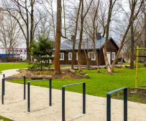 Domki fińskie na Polu Mokotowskim w Warszawie