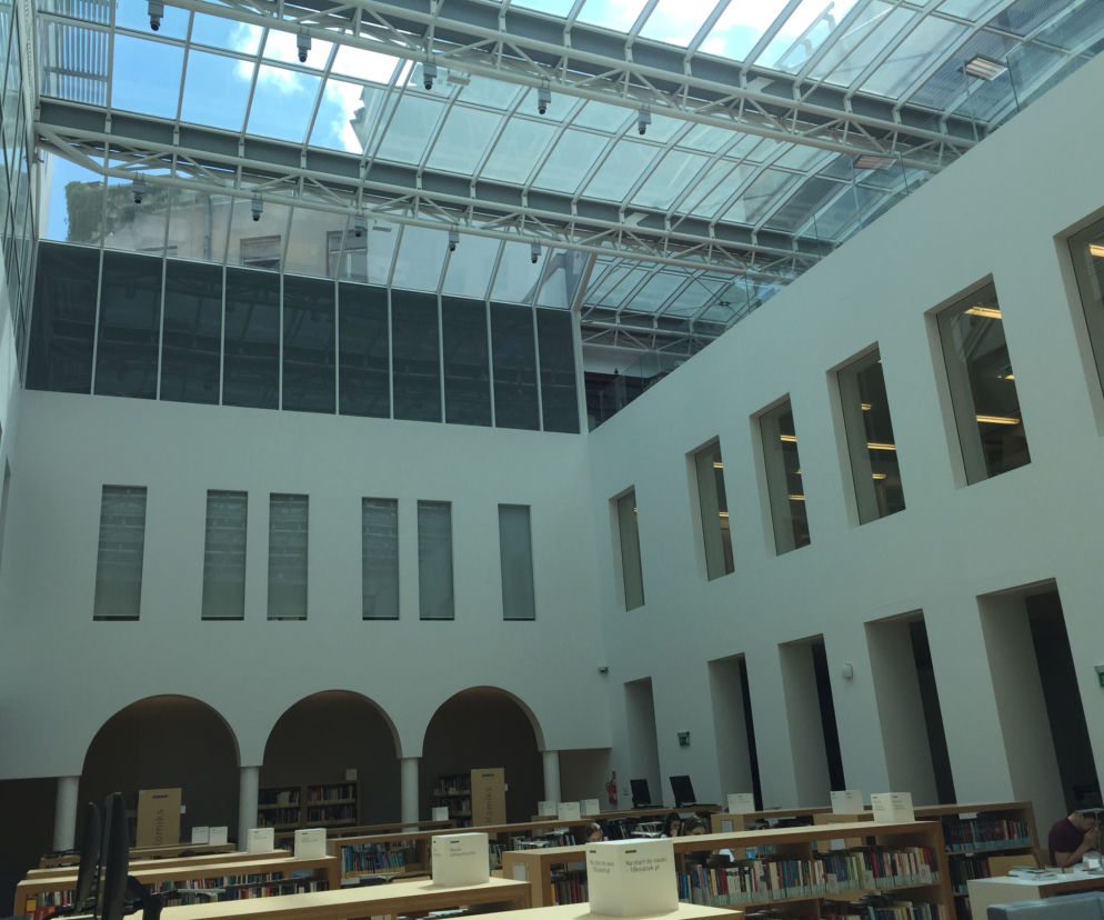 Upały nie do zniesienia w bibliotece na Koszykowej