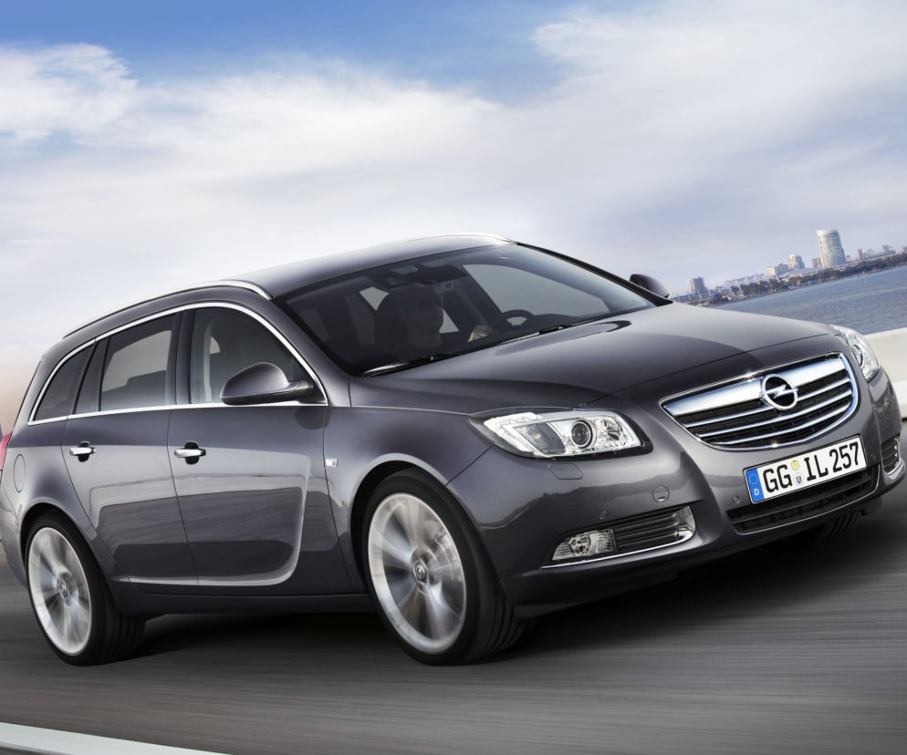 Opel Insignia Sports Tourer, model 2011
