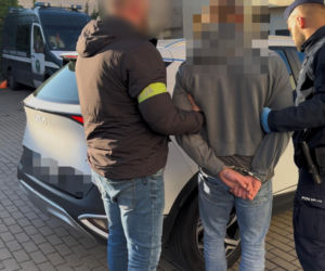 Włamali się do zamkniętego szpitala i odjechali karetką. Skradli sprzęt za 180 tys. zł