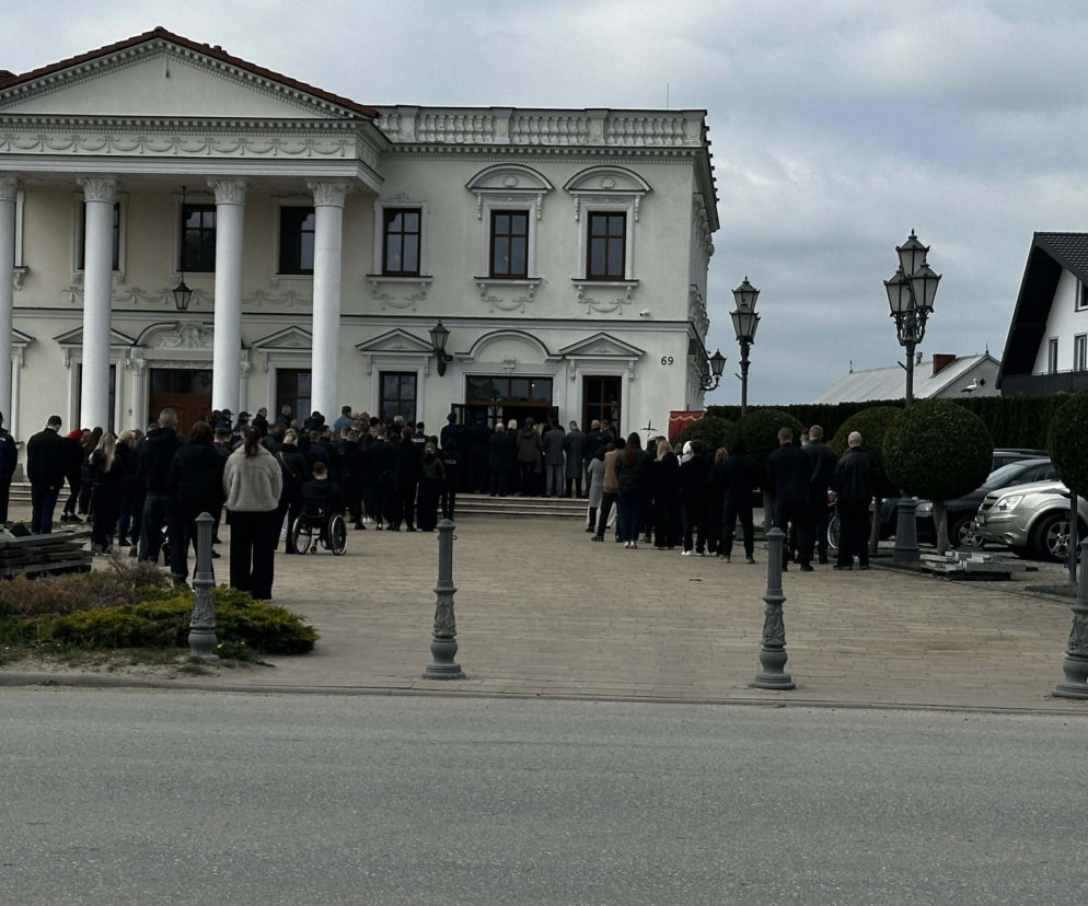 Pogrzeb skatowanego Adriana P. Bliscy pożegnali 23-latka