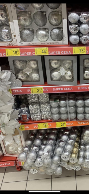  Za ile ubierzesz choinkę? Sprawdziliśmy ceny bombek, ozdób i lampek w Bydgoszczy