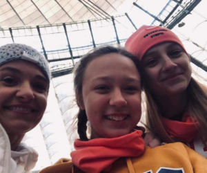Taka JAZDA! Gortat, Dowbor, Jankes, Nowakowska śmigali na łyżwach z uczniami trzynastki