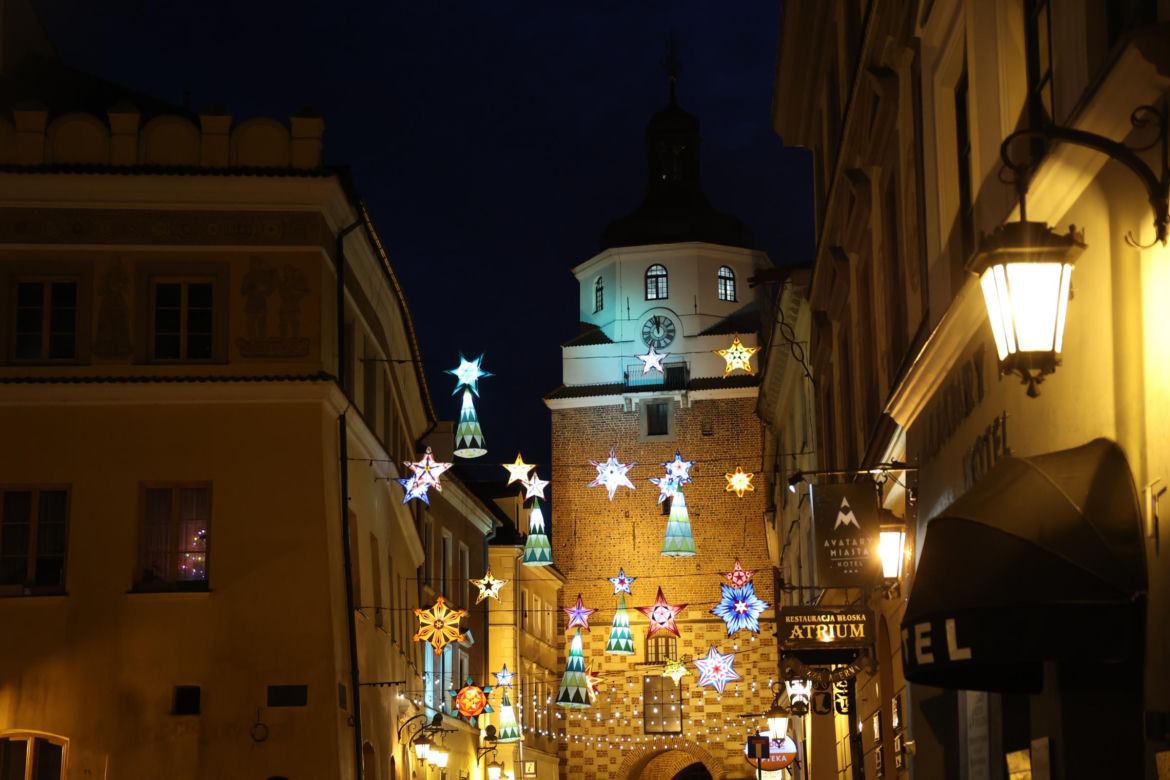 Drugi dzień świąt w centrum Lublina. Deszczowa pogoda nie odstraszyła spacerowiczów!