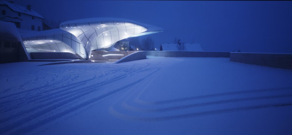 Zaha Hadid pierwszą kobietą nagrodzoną RIBA Royal Gold Medal
