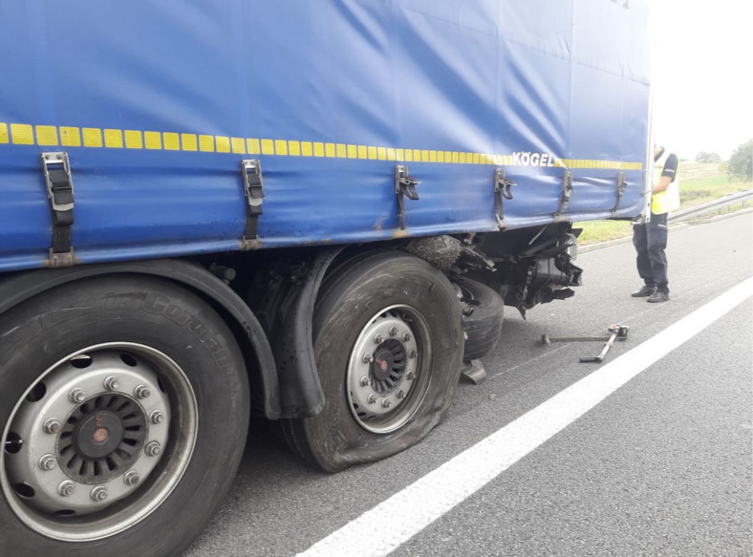 Groźny wypadek na A1! Półroczne dziecko w ciężkim stanie