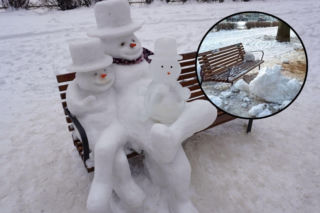 Bałwany z Mokotowa zdewastowane! Wandal zniszczył urokliwą śnieżną rodzinę