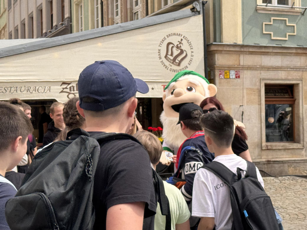 Wrocław żyje finałem Ligi Konferencji Europy. Kibice Betisu i Chelsea już w strefach kibica!