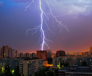 System LPS w praktyce – jak chronić budynki przed uderzeniem pioruna?