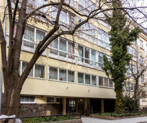 Dom Pod Żaglem na Alei Przyjaciół w Warszawie