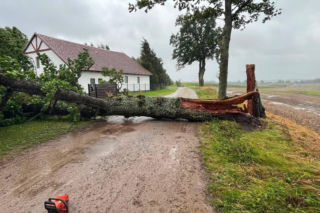 Awarie prądu i zalania. Pracowity weekend służb na Warmii i Mazurach