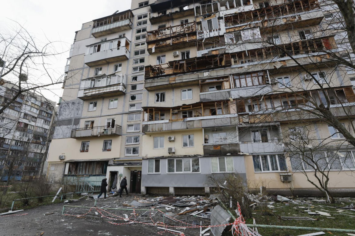 Ukraina. Trzy ofiary śmiertelne nocnego ataku Rosjan na Kijów. Zginęło 5-letnie dziecko 