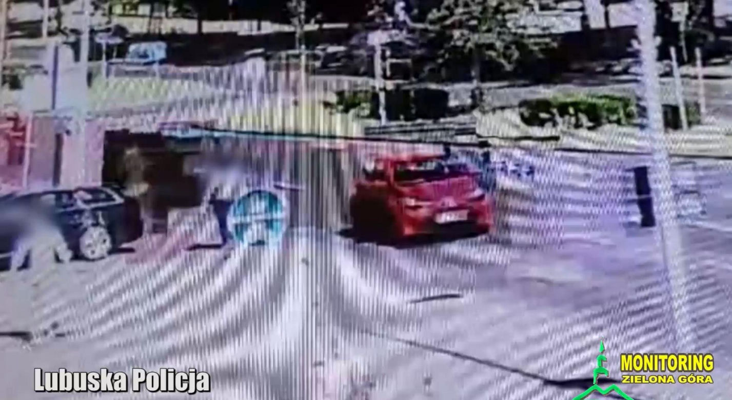 Tragedia w czasie cofania. Nie zauważył kobiety, wystarczyły sekundy. Jest nagranie - na Zieloną Górę