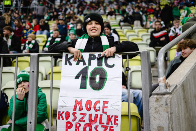 Lechia Gdańsk - Raków Częstochowa; Zdjęcia kibiców z meczu 30. kolejki PKO BP Ekstraklasy